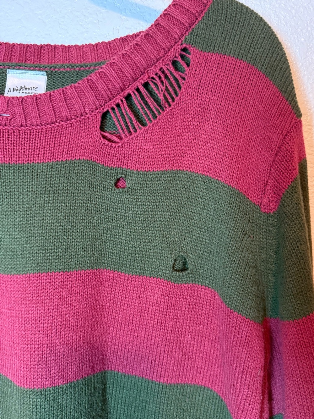 Freddy Kruger Nightmare on Elm Street Striped Sweater Unisex XL Red & Brown - Picture 4 of 11